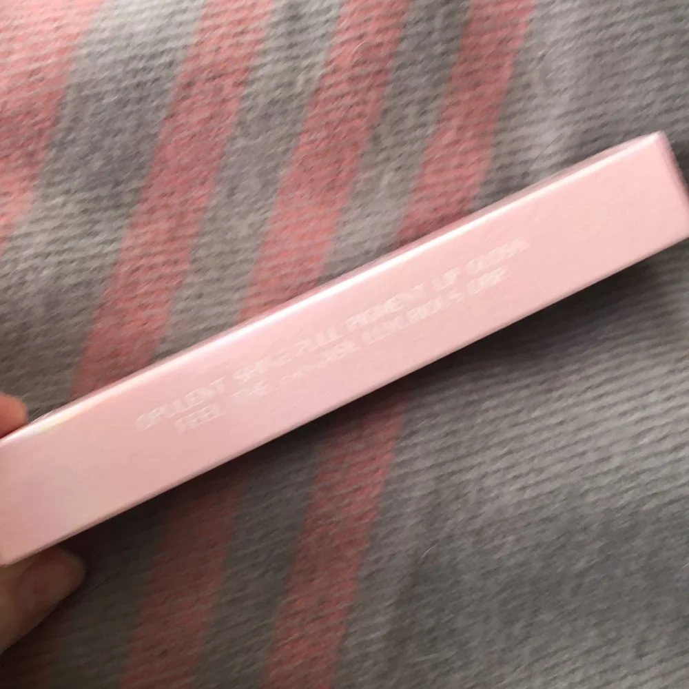 JEFFREE STAR Supreme Gloss, color- queen supreme, NWT